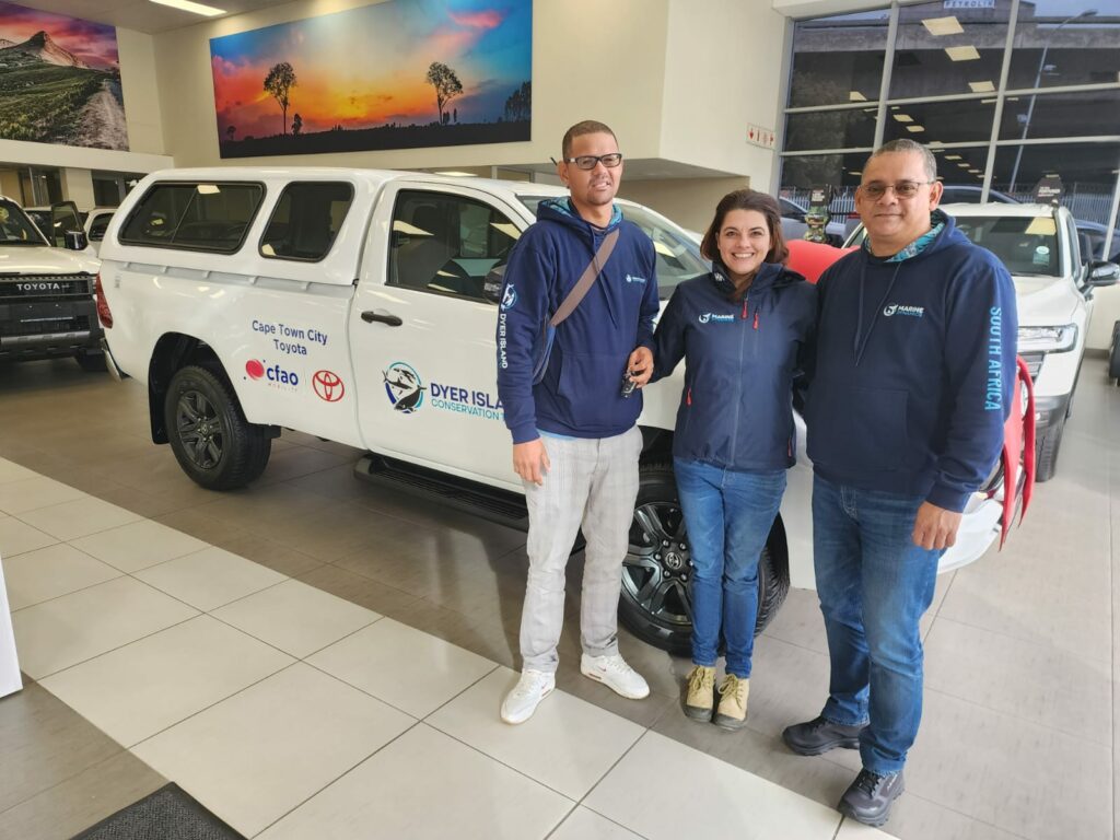 Mervin Visagie from the African Penguin and Seabird Sanctuary, Christine Wessels and Tarquin Daniels from Marine Dynamics and the Dyer Island Conservation Trust. 